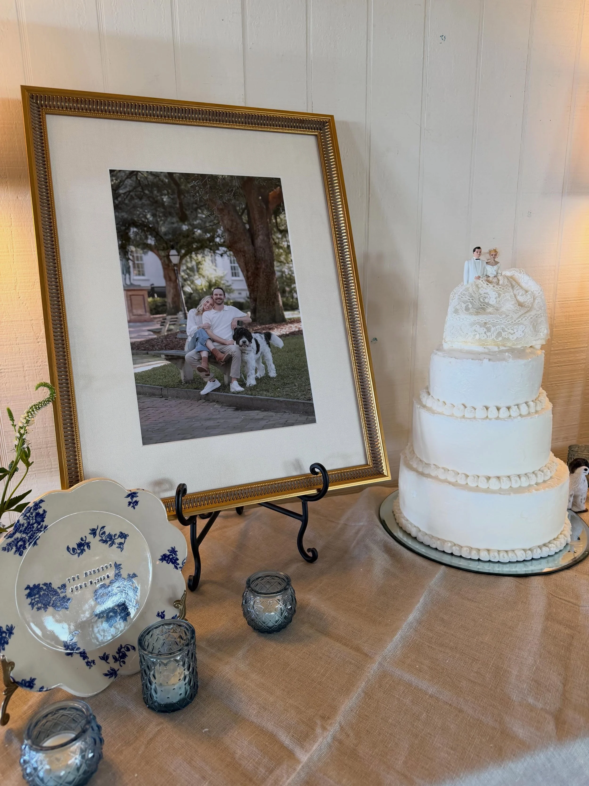 At Village Creek, we value and celebrate family traditions that are passed generation to generation. This cake decoration was no exception, featuring a cake topper passed down to through two generations of family. This bride&rsquo;s usage of the fami