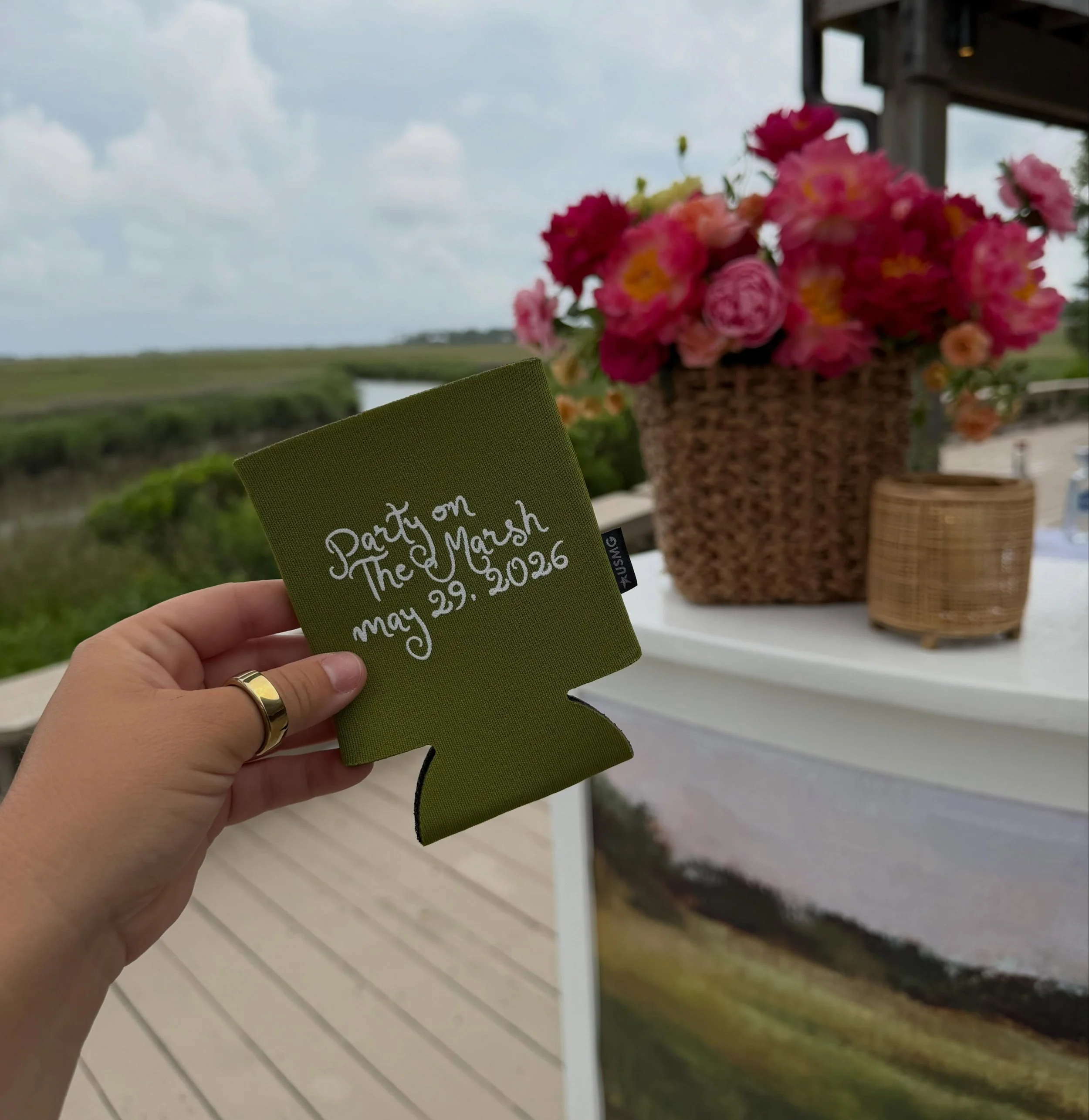 The details? Superb. The vision? Fulfilled. The backdrop? A marsh side dream. The Rendell&rsquo;s marsh side party was a rehearsal dinner and party to remember. 
.
.
.
.
Planner: @kellieryandesigns 
Florals: @kellieryandesigns and @vinegardenmarket 
