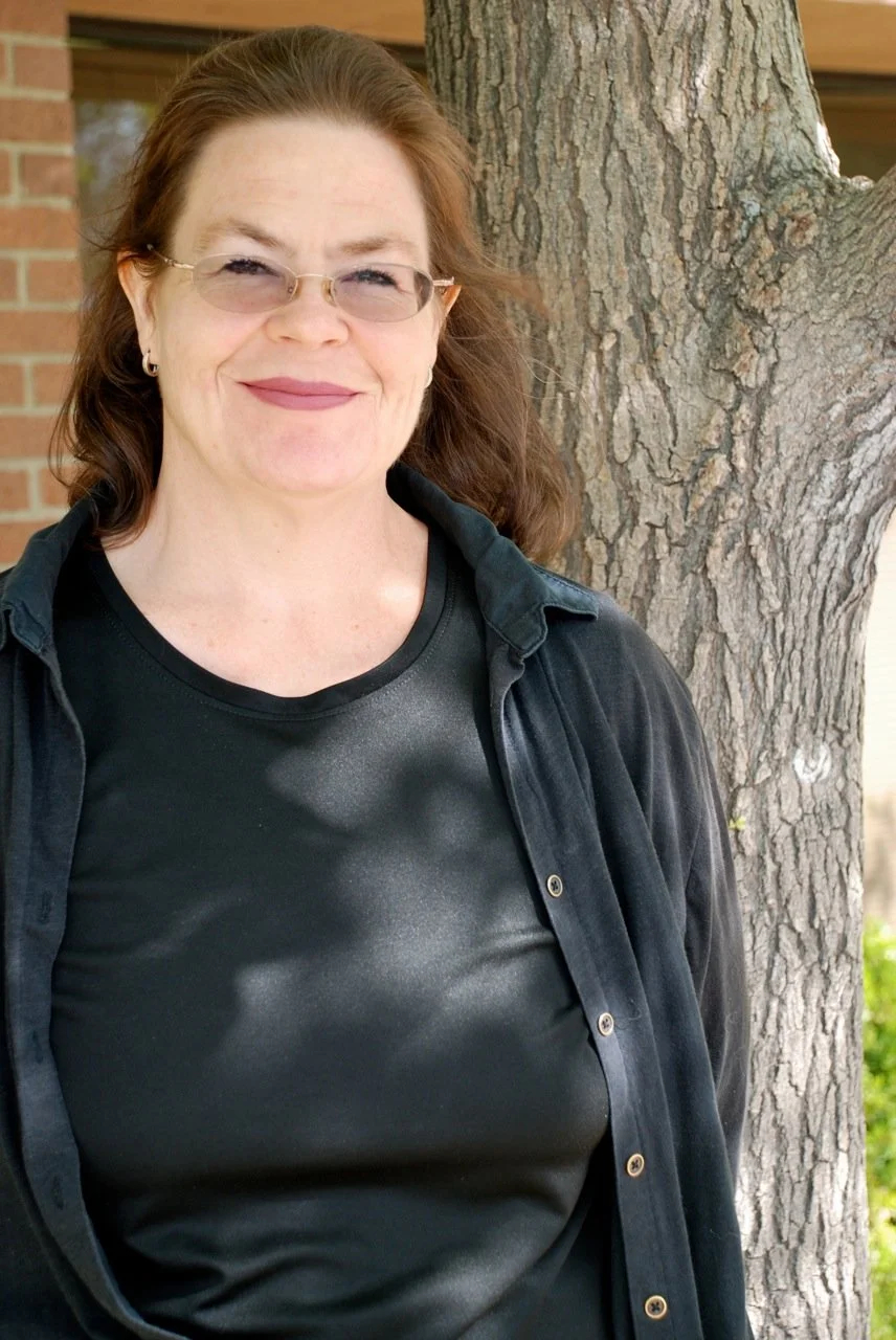 Lisa Meyer, Communications