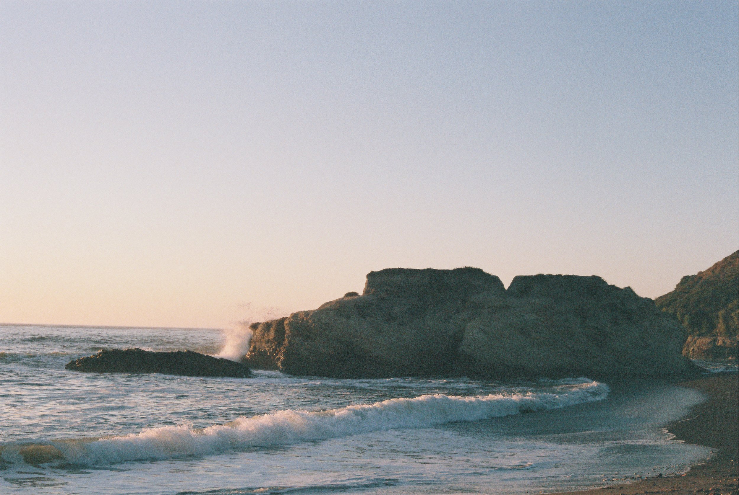 x409102_x409102-R2-038-17A.jpg