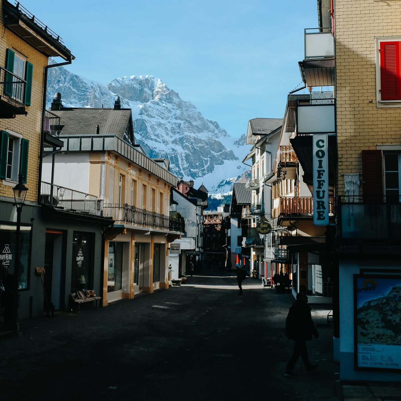 Some more Swiss 1/3🇨🇭

Lunch hour on a Sunday in the small village of Engelberg during a minimal snow year brings semi empty streets. When we were in Switzerland we took a day trip from Zurich by train to Lucerne (Luzern) then to Engelberg. It was 