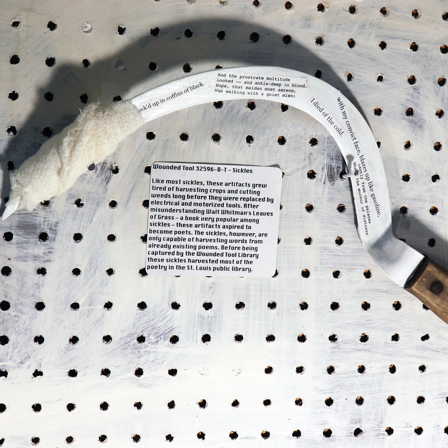 Wounded Tools 32596-8-T - Sickles