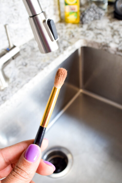 How to Clean Makeup Brushes at Home Like a Pro