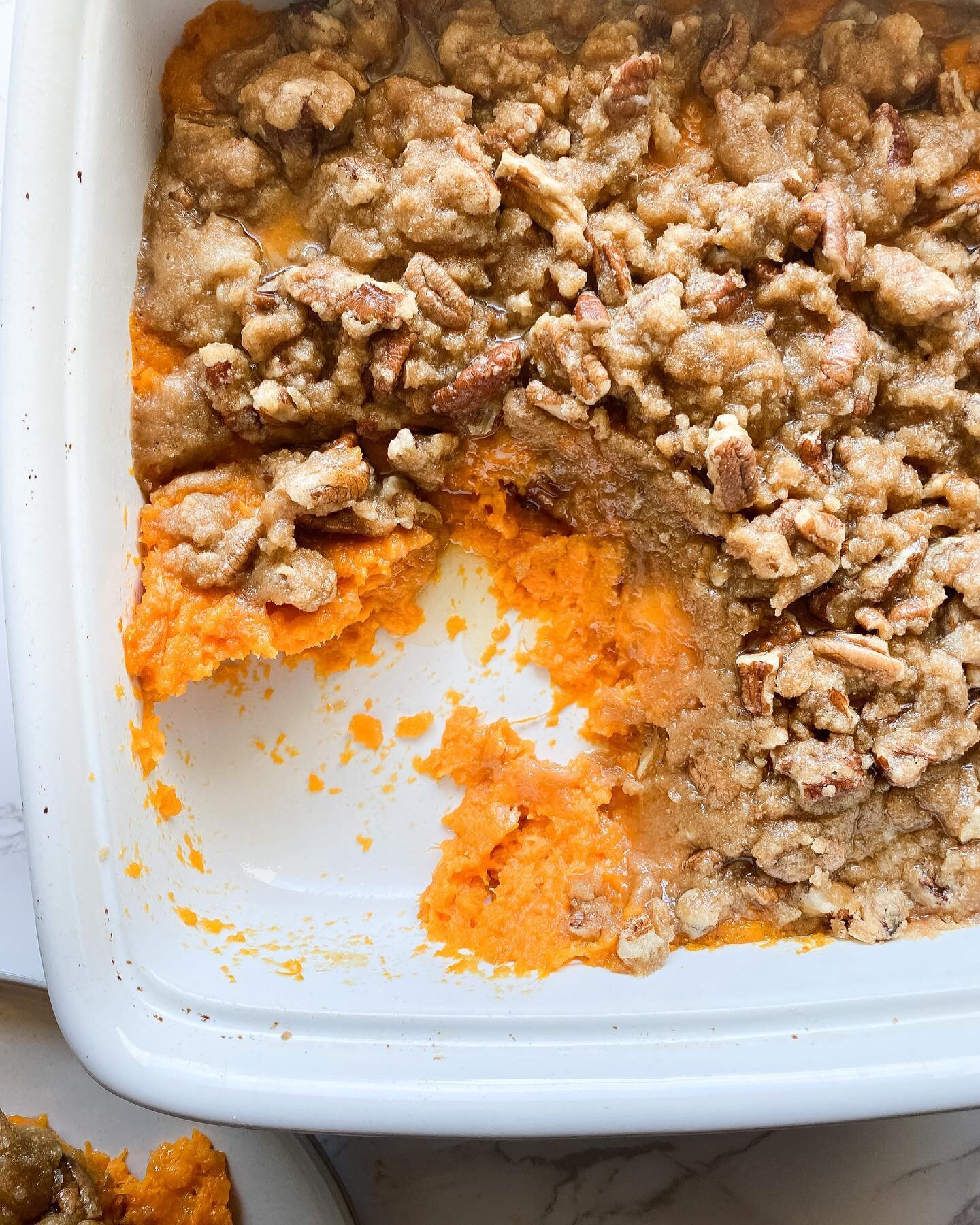 sweet potato casserole anytime of the year 👏🏼👏🏼👏🏼 #amiright 🍠 I developed this recipe for @mashedfood and made it gluten free using @pamelasproducts gluten free flour 👍🏼