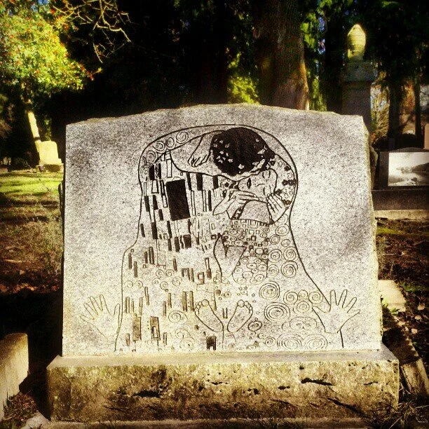 2013-lone-fir-cemetery-portland-gustav-klimt-headstone-photo-by-anna-mehrer.jpg