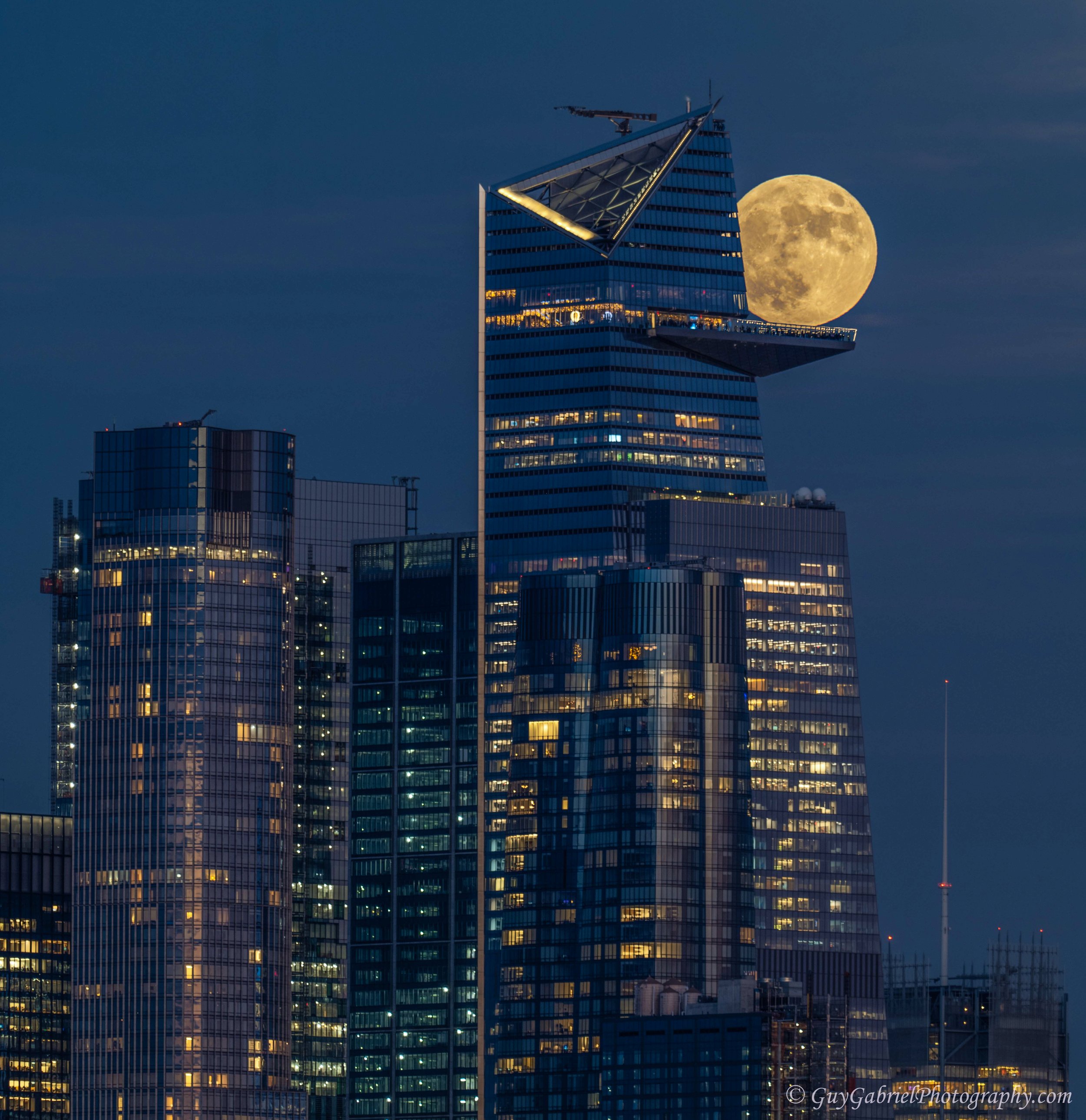 Full Moonrise behind the Edge, Hudson Yards