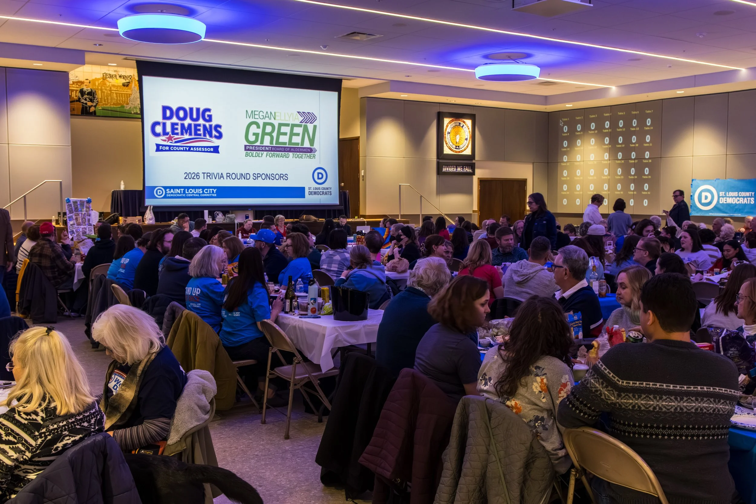 Trivia room at IBEW hall, with crowd of people at tables
