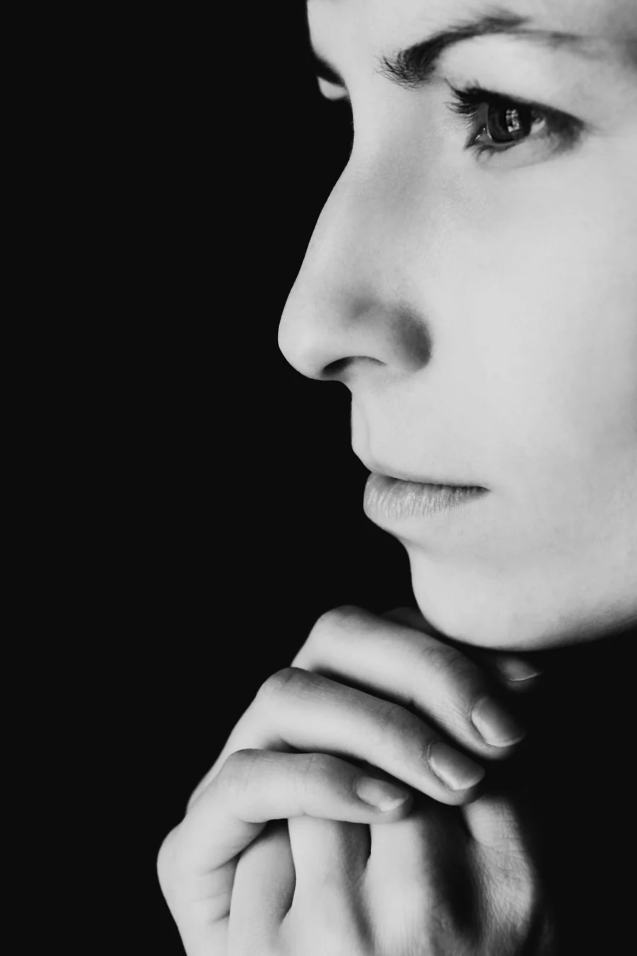_CarolineGelinas-MezzoSoprano-EditorialStudioPortraiture-carolinegelinas.com.jpg