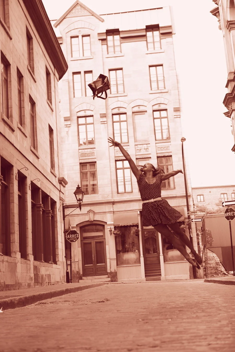 _VanesaGarcia-LesGrandsBalletsCanadiensdeMontrealBallerinaSolist-OutdoorPhotography.JPG