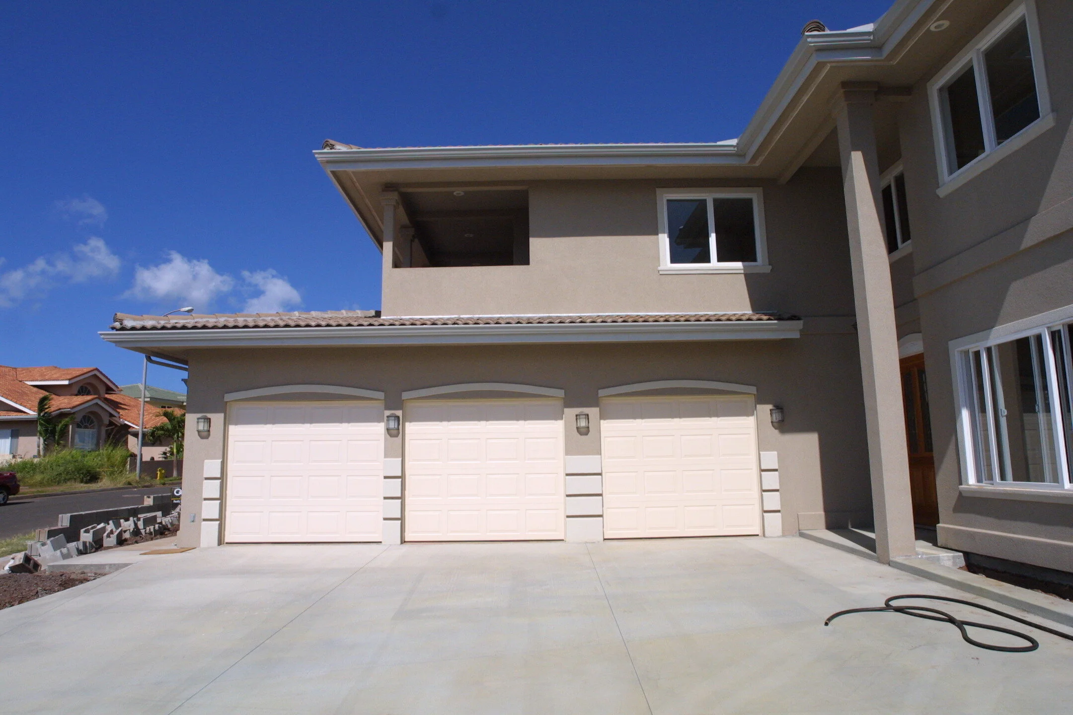 921326-garage.jpg