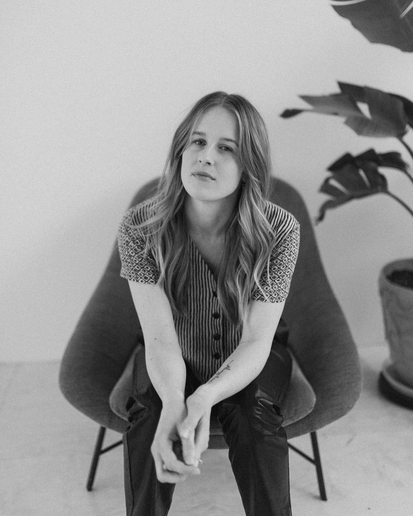 Hi friends 🖤

Some adjustments are being made to my digital photo packages in the new year. More details about it in stories!

So very grateful for everyone I've had the opportunity to work with and I can't wait for what's to come!