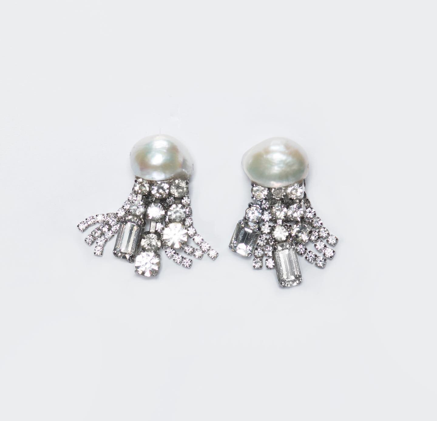NEW limited edition Jellyfish Studs are now live on our website.  Inspired by our love of 80&rsquo;s studs they are crafted from  from vintage crystal diamant&eacute; and set into hand carved fresh water pearls.  Each pair of studs are unique 🤍