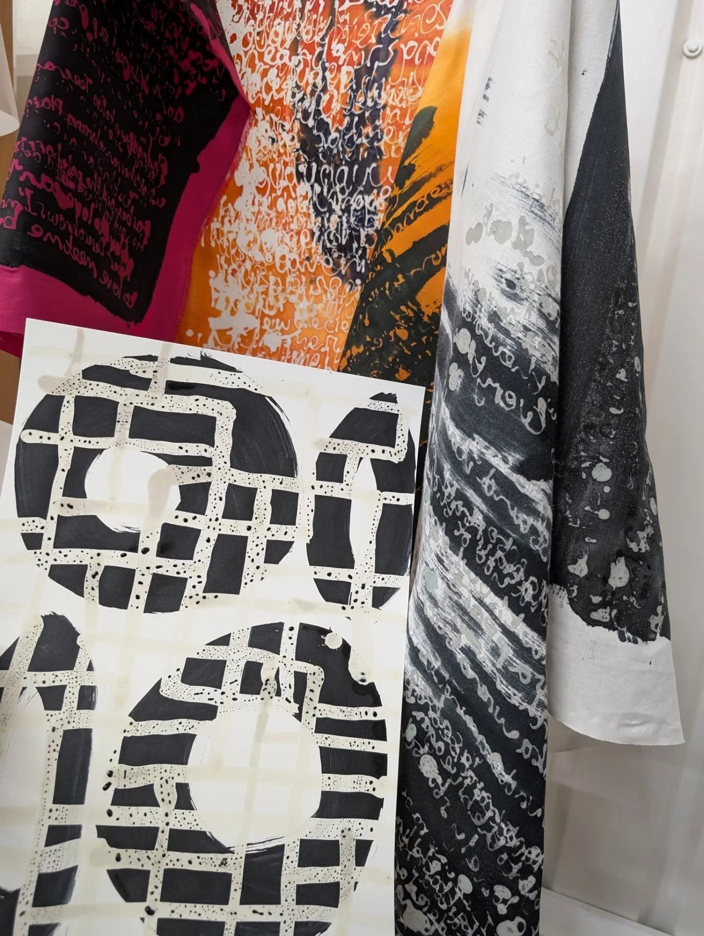 2026 marks the beginning of our collaboration with makers of the AWG, through which we&rsquo;ll be welcoming a handful of their artists to work alongside S2L artists. Today we had the pleasure of learning  all about batik from @monicaboxleydesigns.

