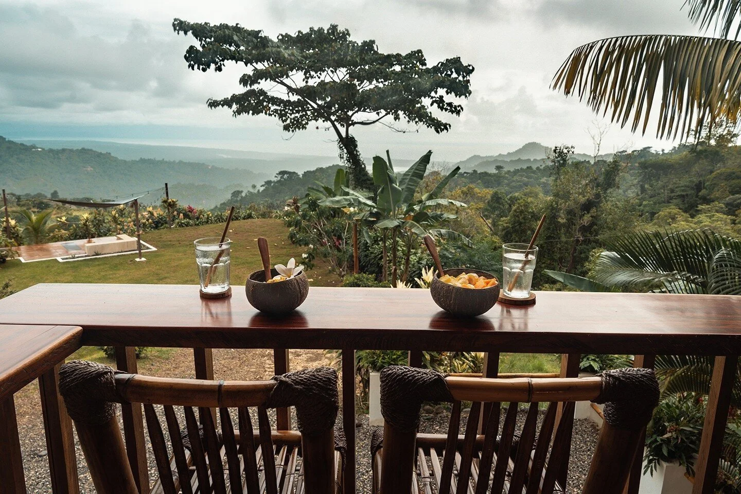 If we're being honest, sometimes we're secretly a little jealous of our guest's lazy mornings up at our jungle retreat. Switching off from busy lives and the worries of the world and simply reconnecting with mother nature and each other&hellip;

8am 