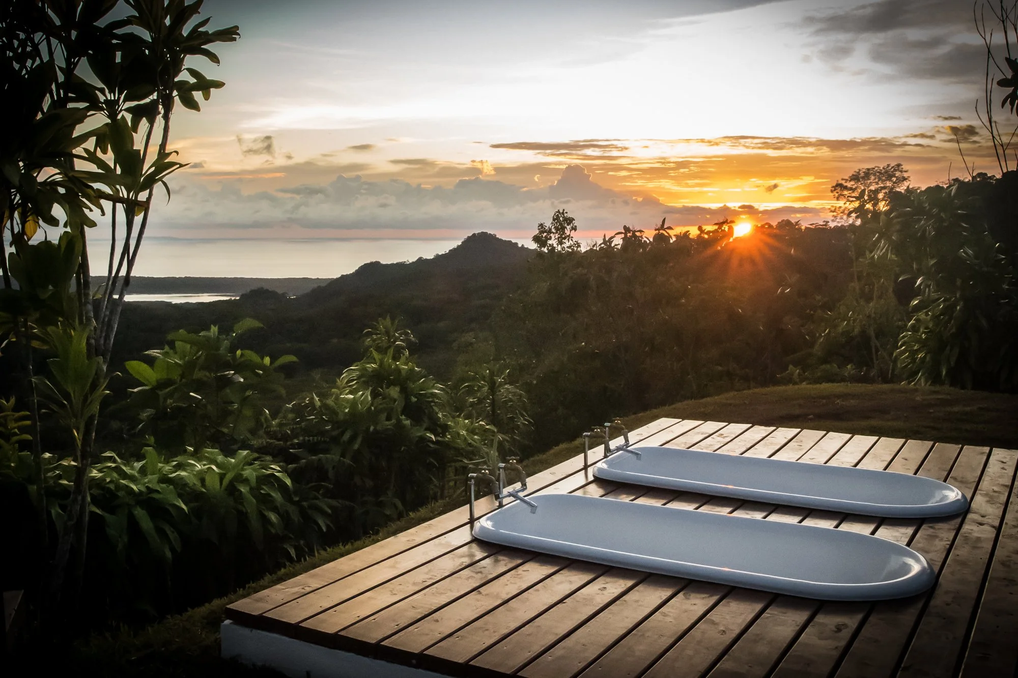 Costa-Rica-Pura-Vida-Ecolodge-Outdoor-Tubs-Ocean-View-1.jpg