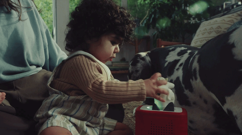 hero-vignettes-dog-ezgif.com-crop.gif