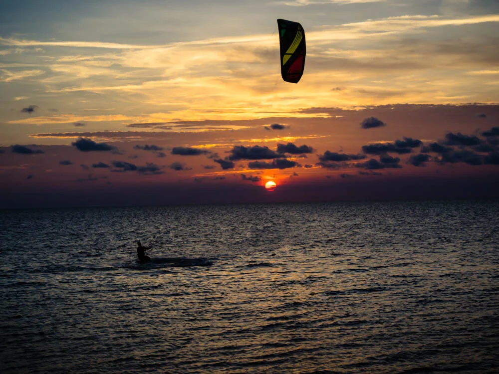 sunset-surfing_14670562395_o.jpg