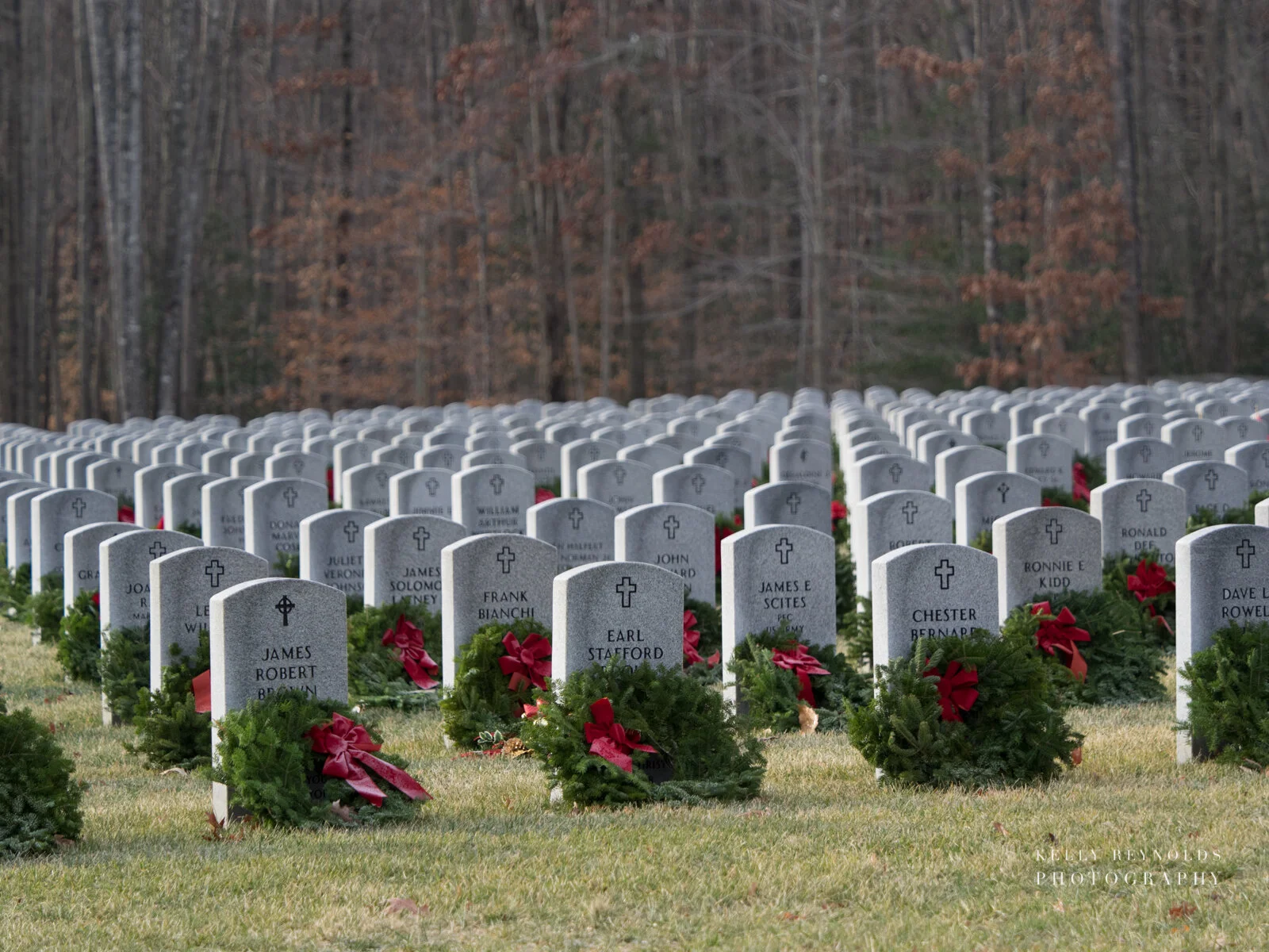 wreaths-across-american-2016_38740794115_o-1.jpg