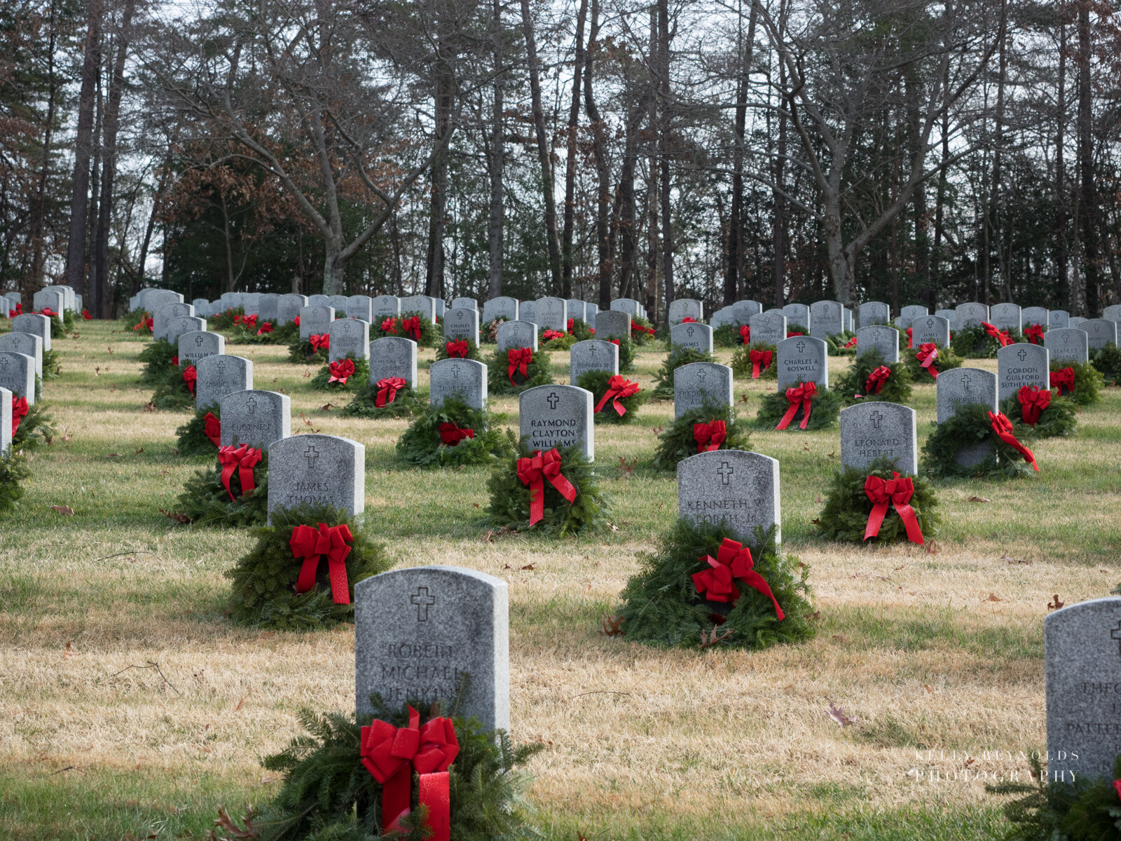 wreaths-across-american-2016.jpg