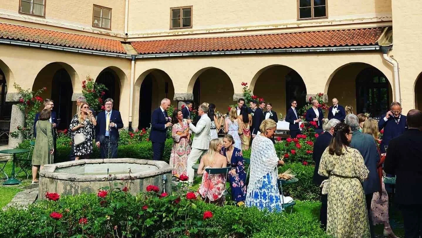 Människor på fest utomhus dagtid