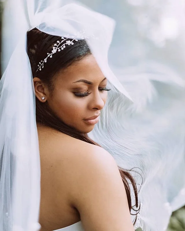 Veils are so beautiful👰🏾 ⁣⁣
⁣⁣
⁣
⁣⁣
#forbiddenpanther #photographylife #manchesterphotographer #weddingseason #newlymarried #newlywed #weddingphotographer #weddingphotography #photographybusiness #smallbusiness #bridephotoshoot #bridalphotographer 