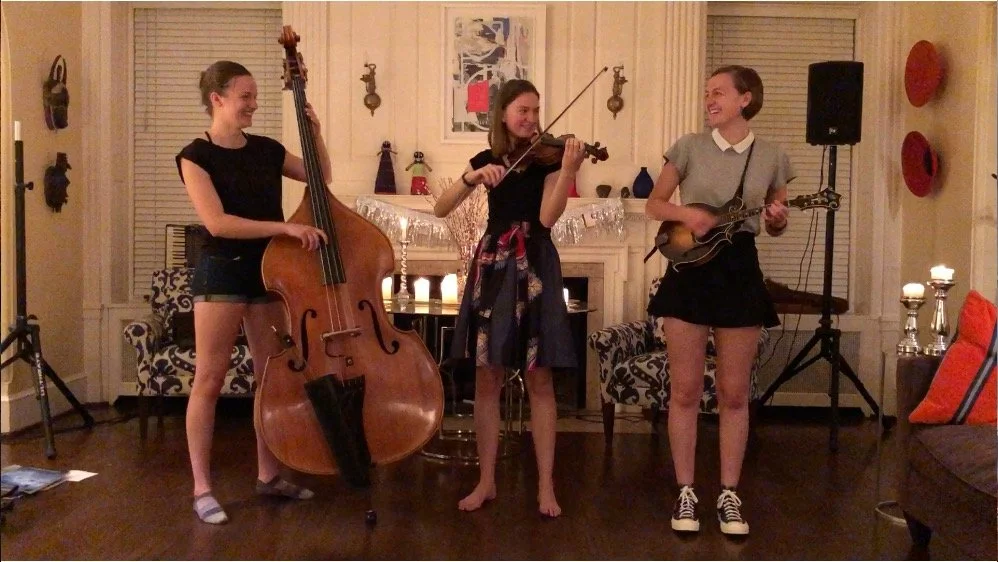 Jamming with Jessie Burdette — What the FOLK is Up