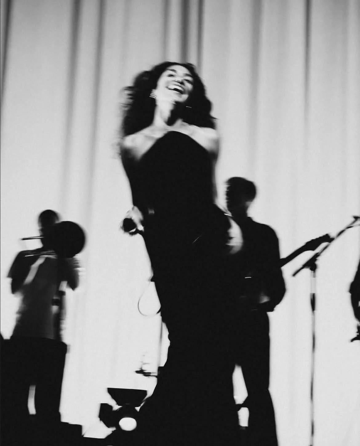 Olivia Dean Brings Back Joy