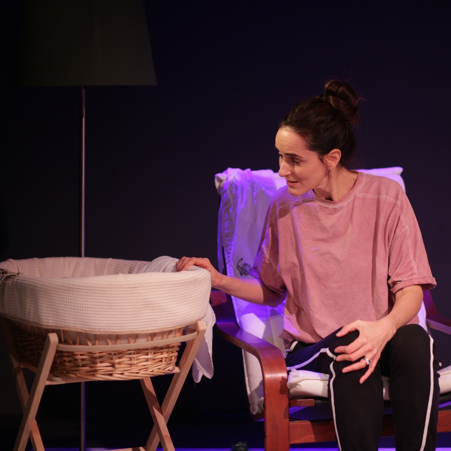 New production shots for FOX at @parktheatrelondon - playing until 5 December 🦊

📷 Vanessa Valentine