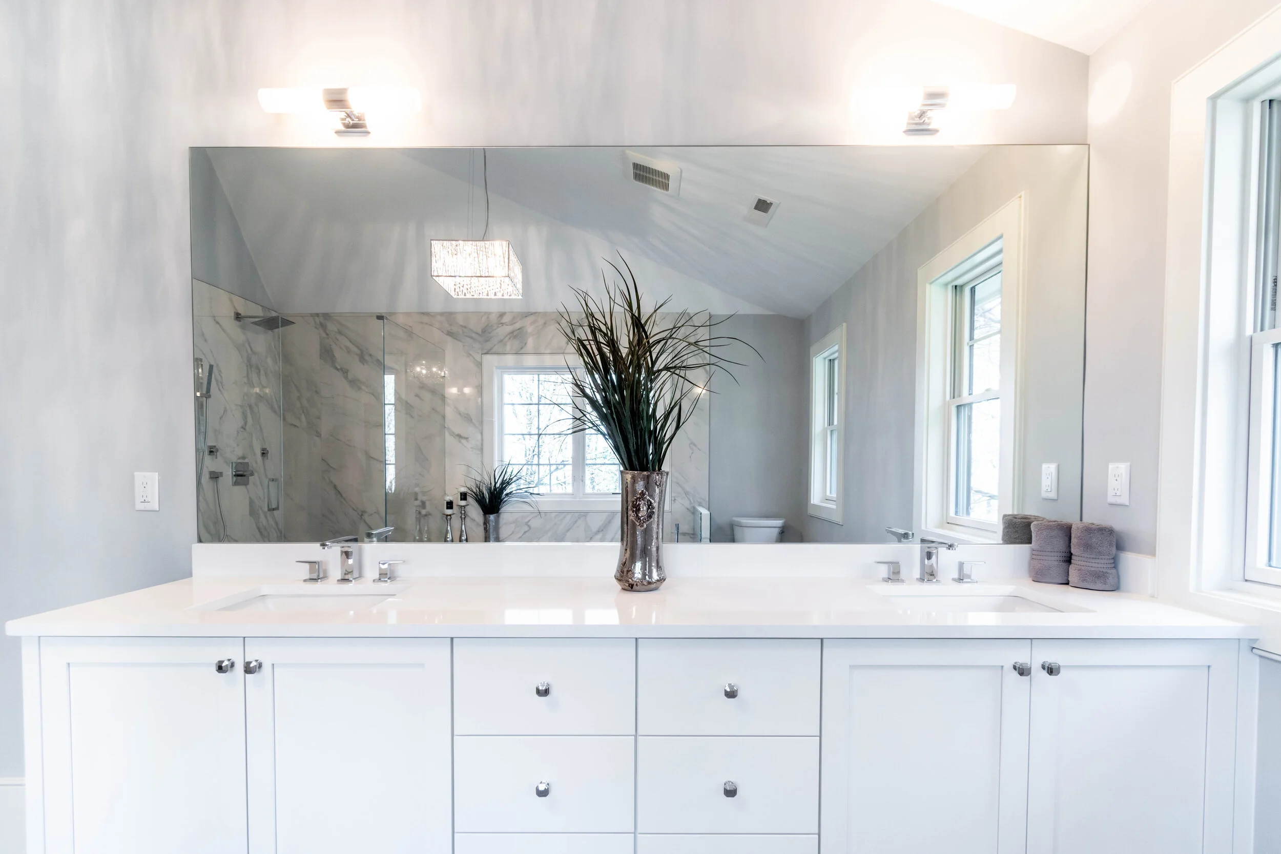 Material: PentalQuartz Super White Thickness, Finish & Stone Type: 3CM Polished Quartz Edge: Eased Sink: KP-23W