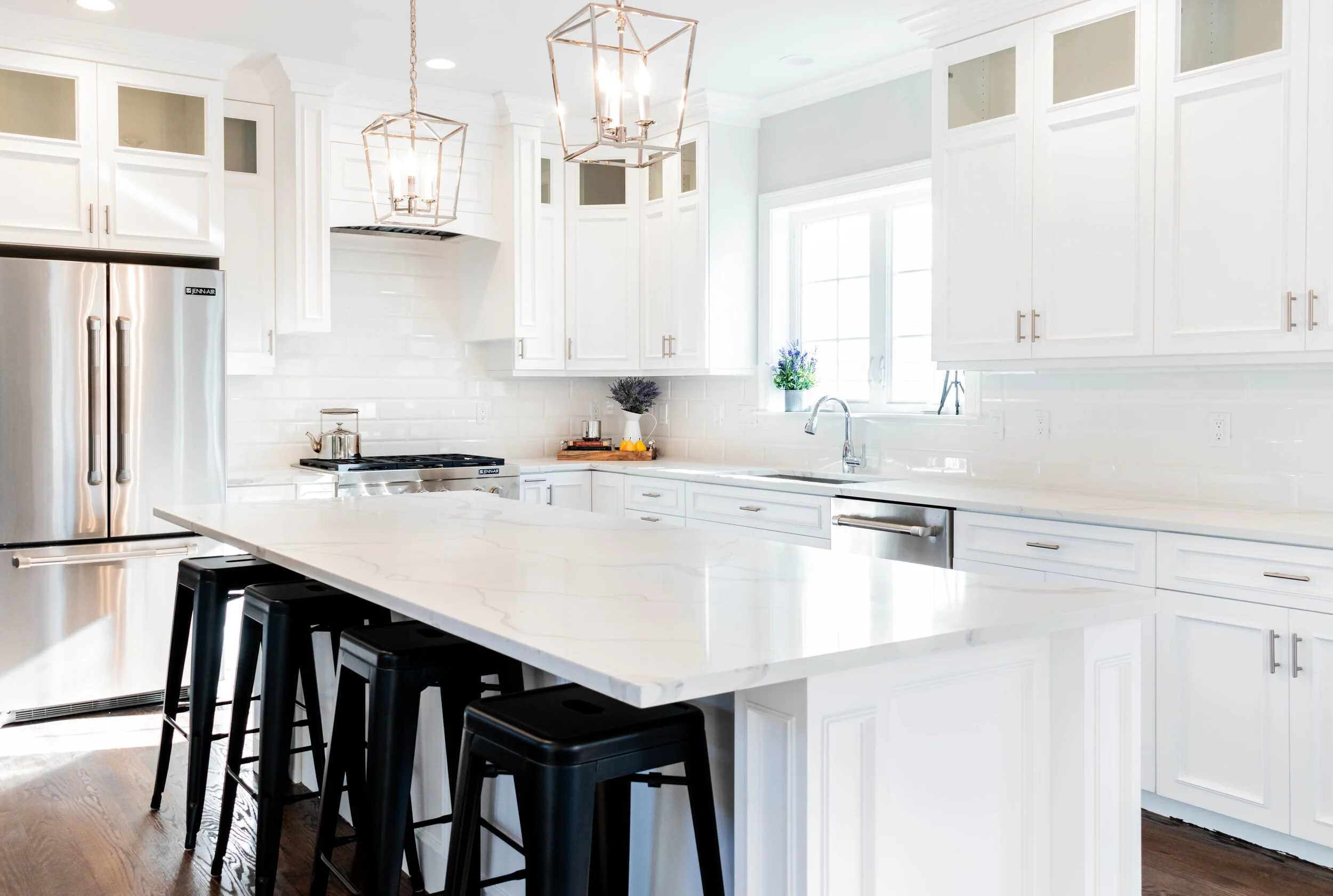 Material: Q-MSI Calacatta Classique (Bookmatched) Thickness, Finish & Stone Type: 3CM Polished Quartz Edge: Eased Sink: ZAP ZP3417 HMZ