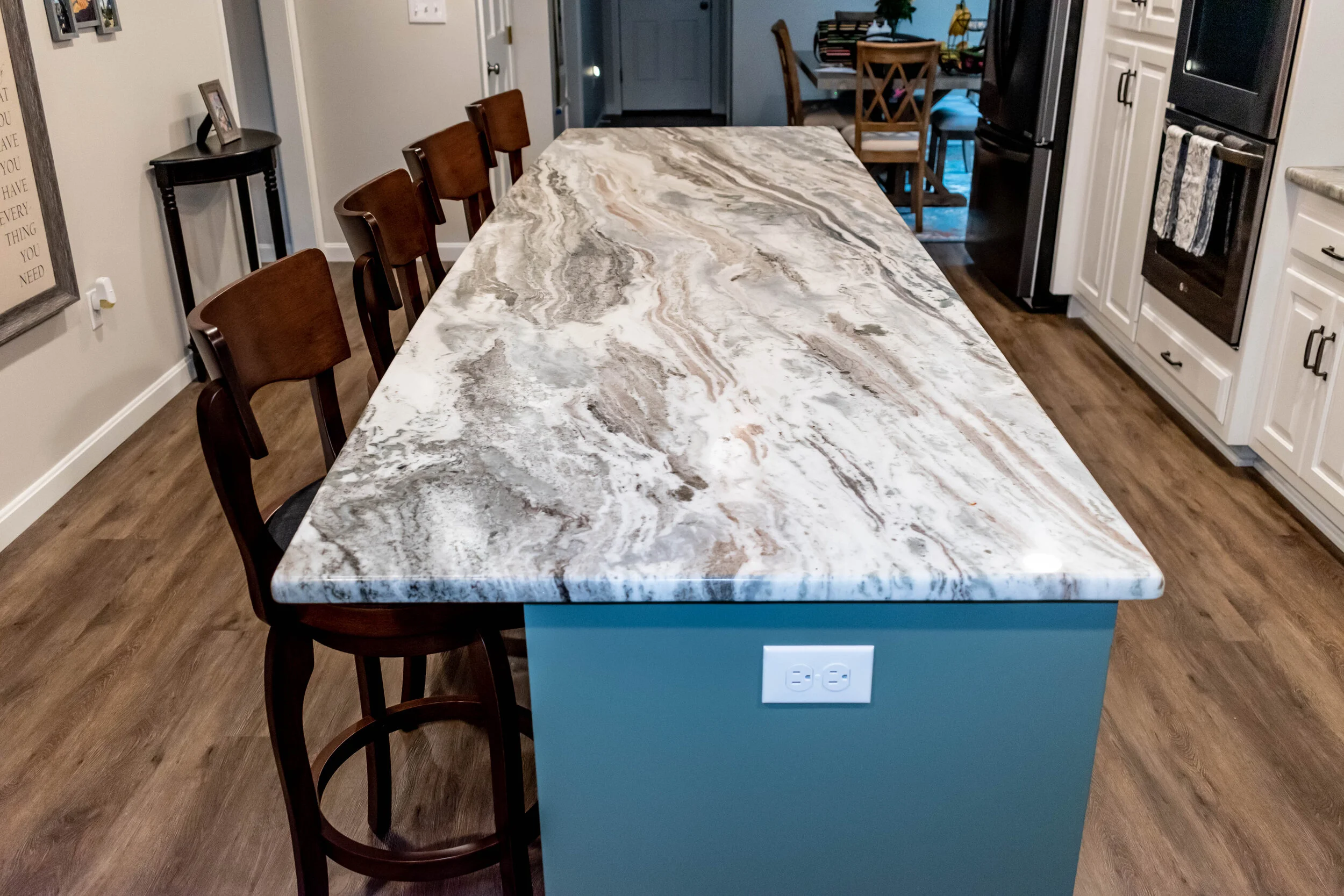 Material: Brown Fantasy Thickness, Finish & Stone Type: 3CM Polished Hard Marble Edge: 1/4" Radius