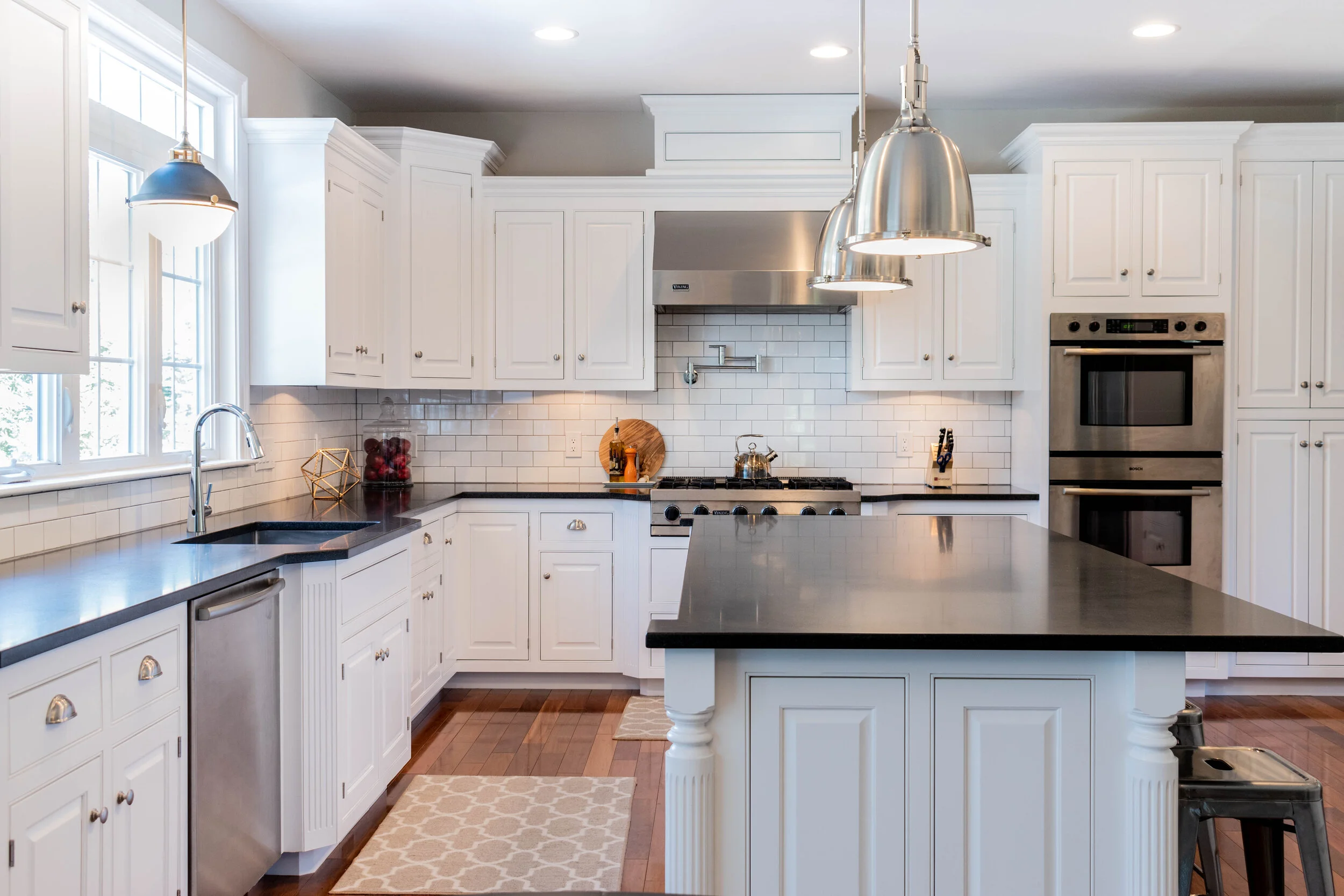 Material: Absolute Black Thickness, Finish & Stone Type: 3CM Honed Granite Edge: Eased Sink: Client’s sink: Under-Mount
