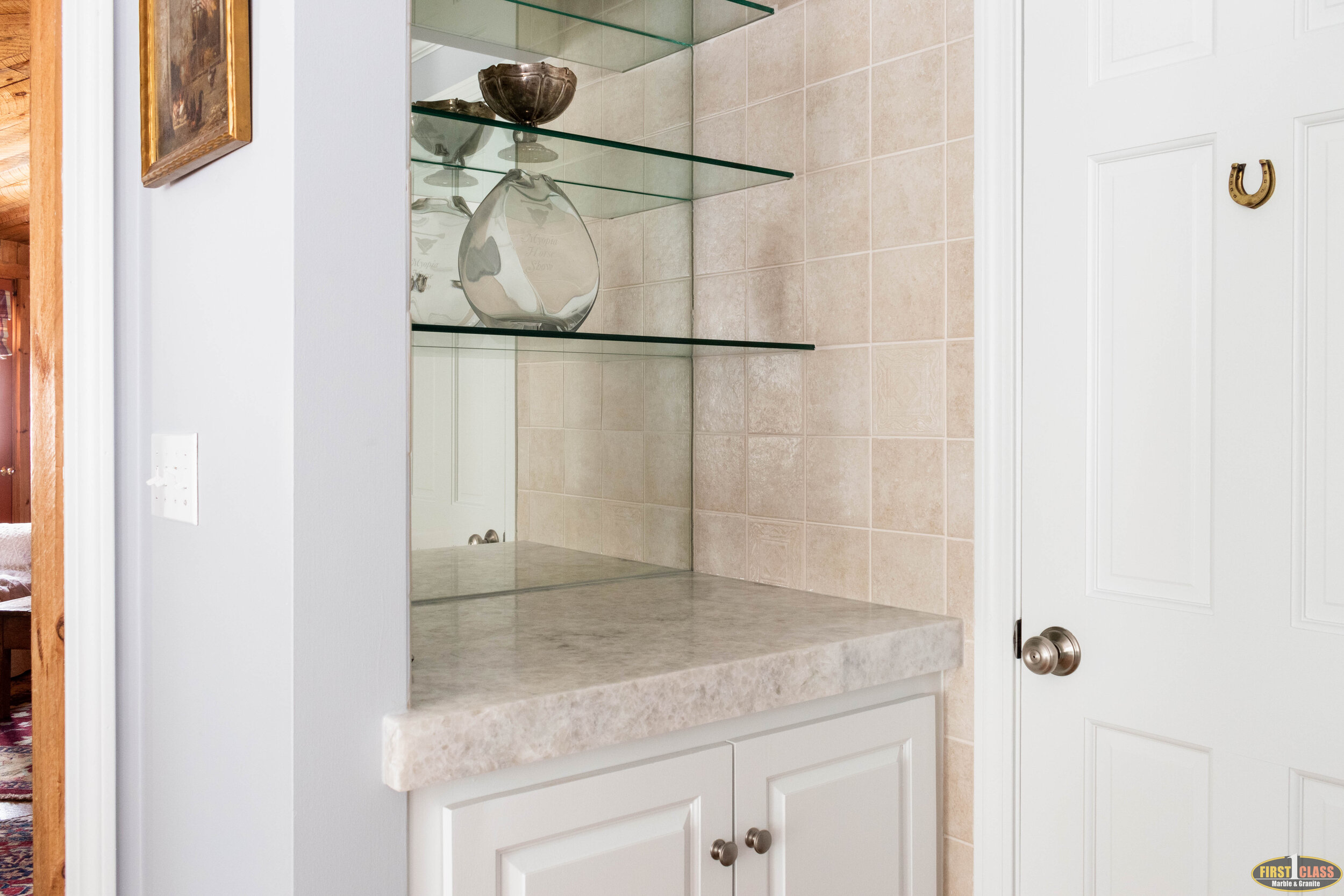 Material: Everest Thickness, Finish & Stone Type: 3CM Leathered Quartzite Edge: Eased Sink: ZP2516HMR