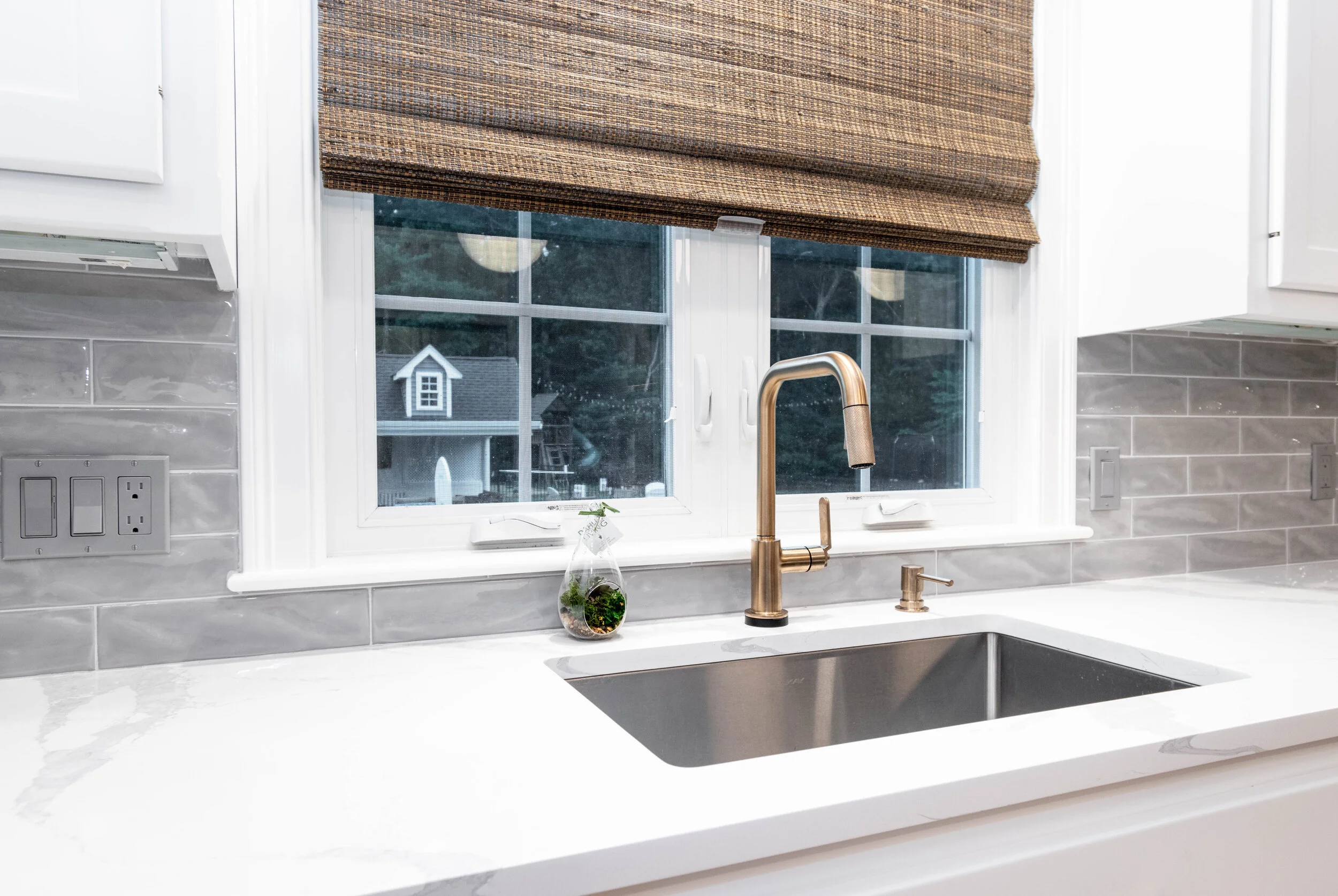 Material: IndoQuartz Calacatta Venice Thickness, Finish & Stone Type: 3CM Polished Quartz Edge: Perimeter Counters = Eased edge Island = 2 1/2" miter Sink: Client’s sink: Under-Mount