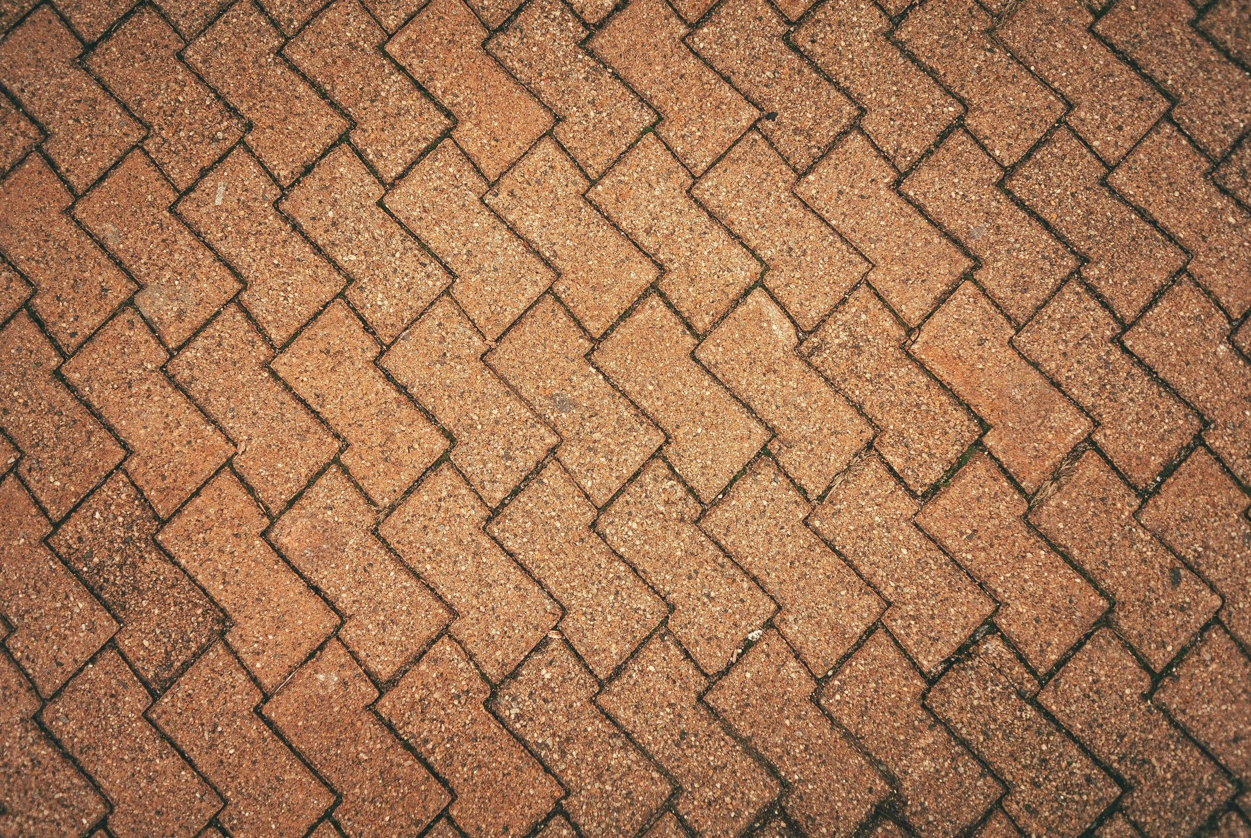 Spring-Ready Interlock: Quick Tips for Outdoor Refreshment