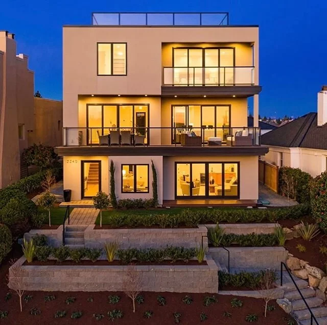 Swipe to get a closer look at some of the main living spaces in our latest Magnolia house! Call us for a virtual tour of all spaces. 📸: @andreww_claritynw