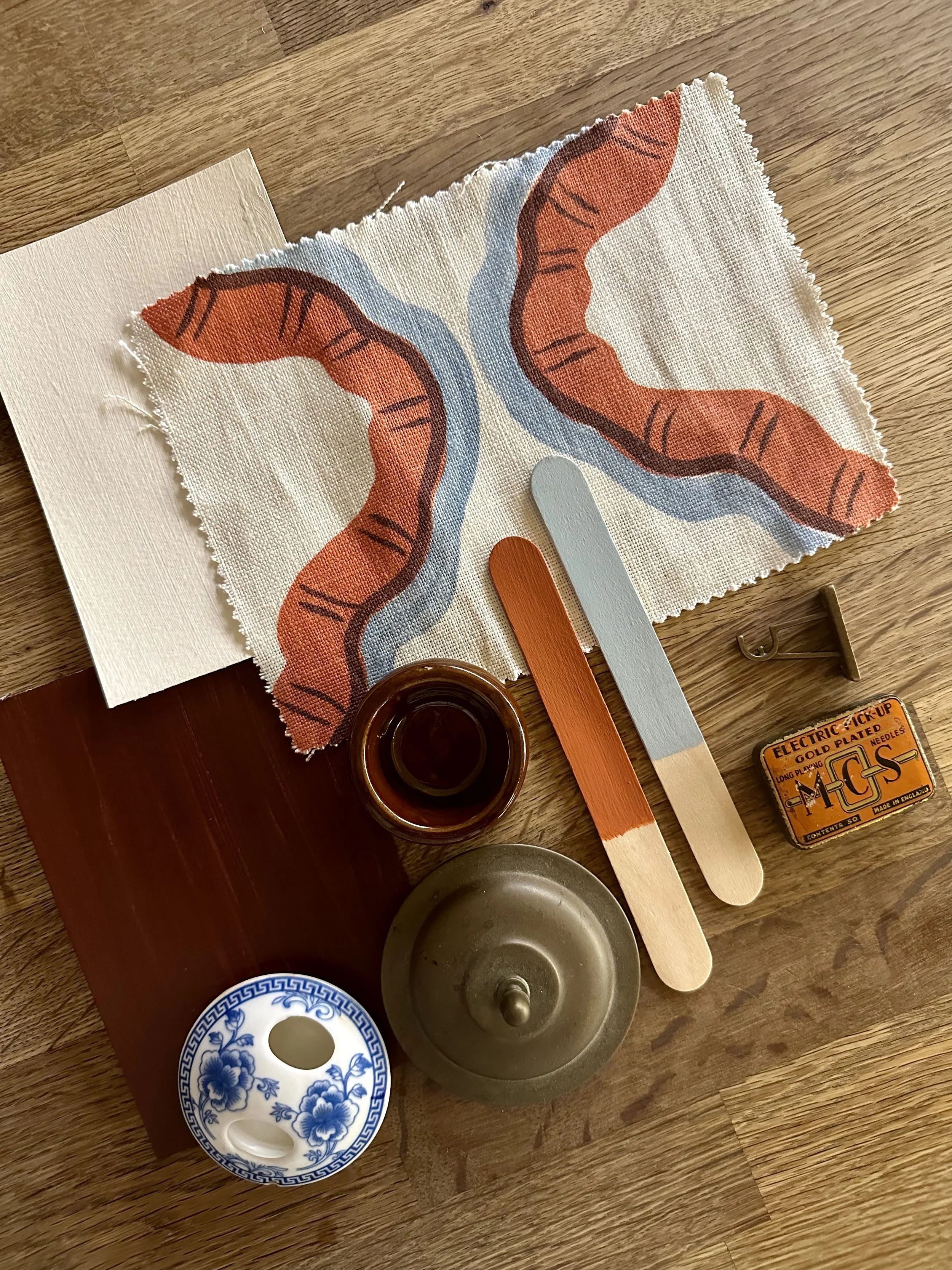 Colour palette and material scheme for a cottage kitchen.