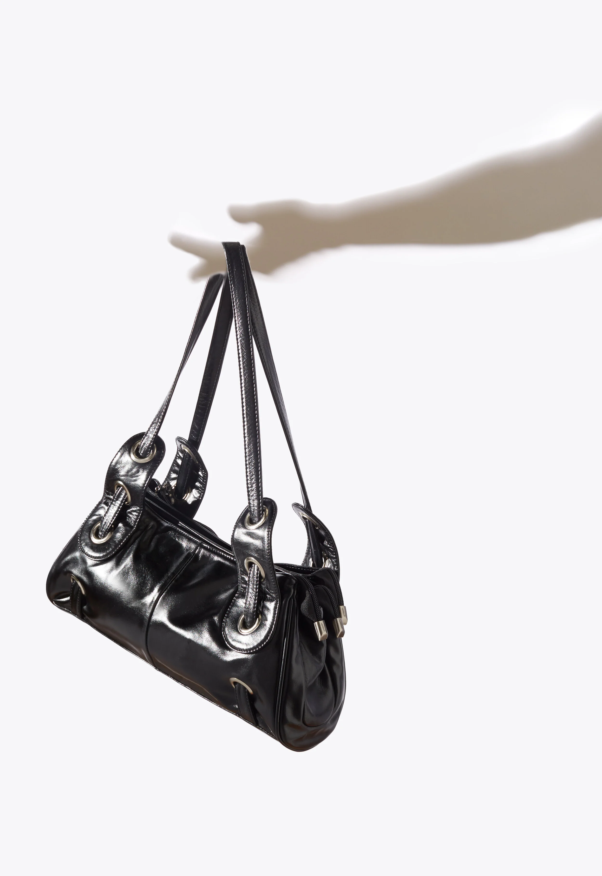 Regine BlackPurseShadow 2.jpg
