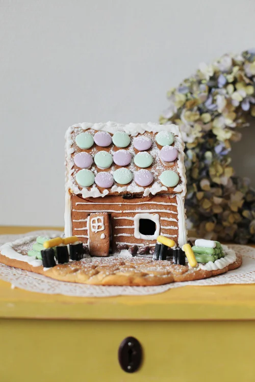 Piparitalo ja siunattu pomeranssinkuori { joulu 2011 }