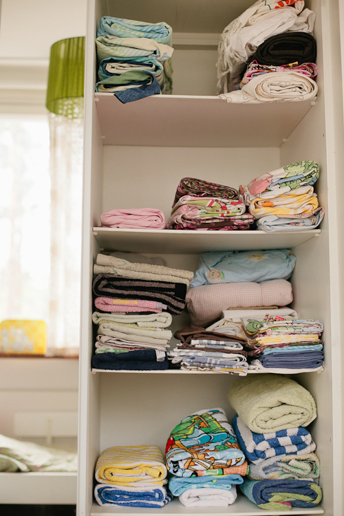 Turkulainen kertomus liinavaatekaapista ja huonekalujen hautausmaasta