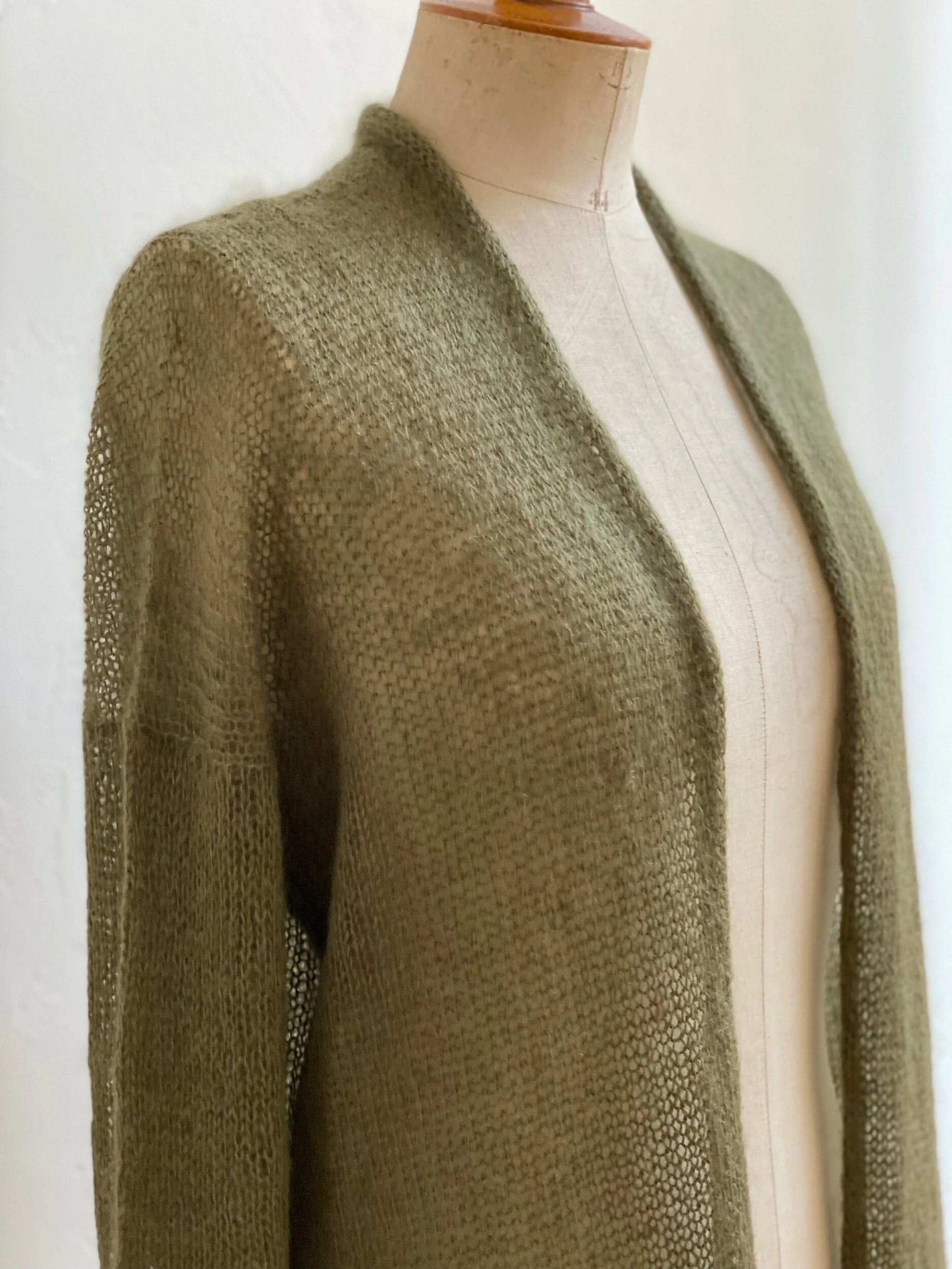 CB5A4EDB-F484-451C-B76E-32BDFE4CCE2B