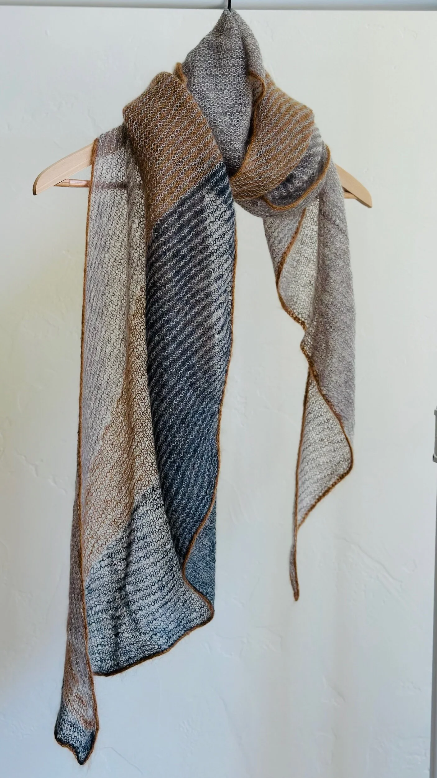 E154903B-AE9B-44D2-BF57-D122A16FB9EA