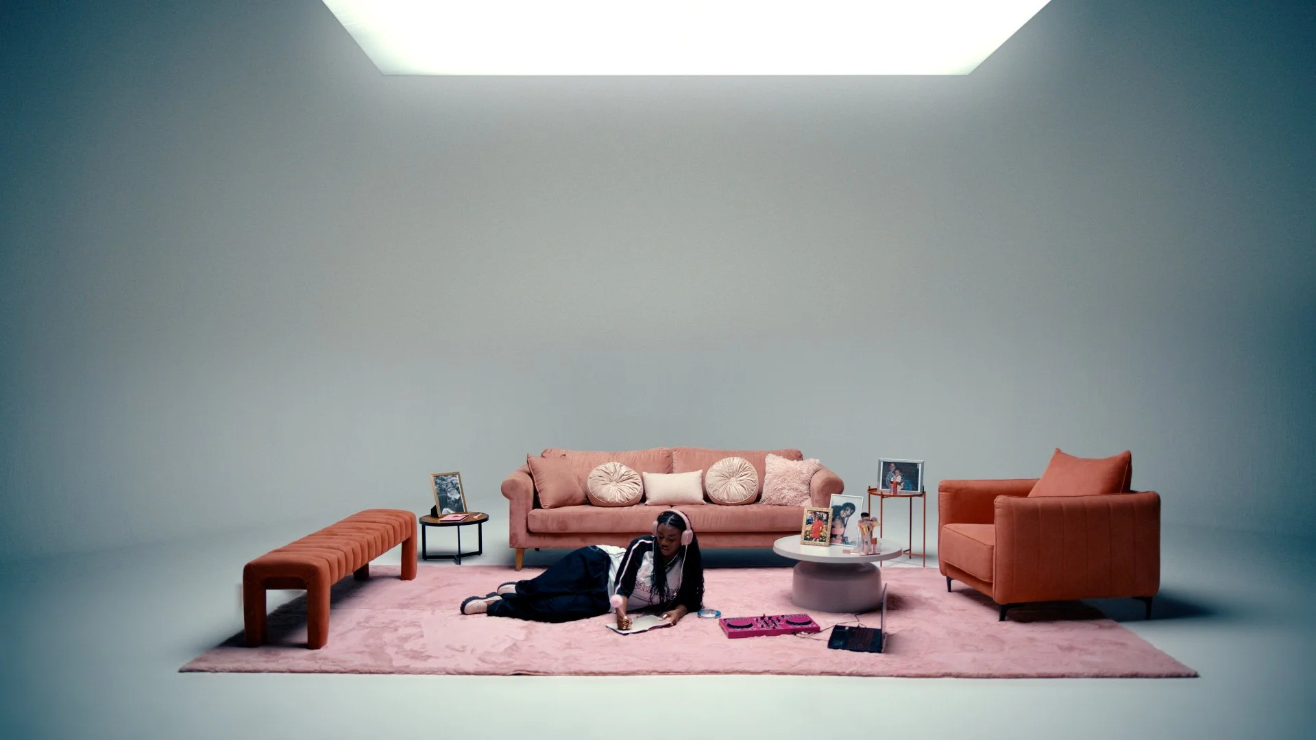 FILAH DC.mov.01_00_13_13.Still003.jpg