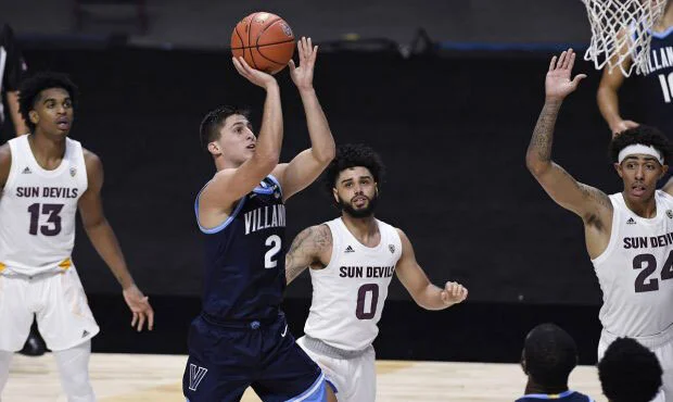 Jeremiah Robinson Earl's 28 Points Help Give Villanova Victory over Arizona State