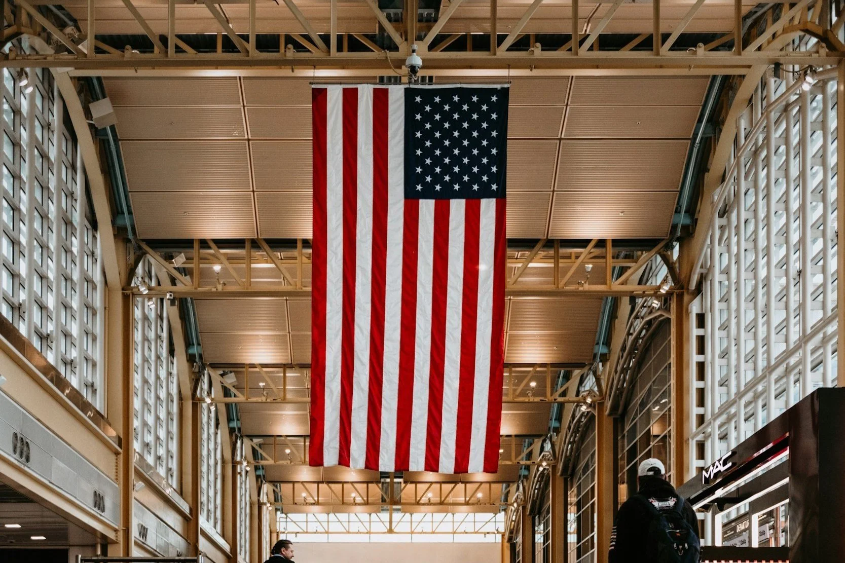 Officials Provide Update to DC Plane Collision with Army Blackhawk
