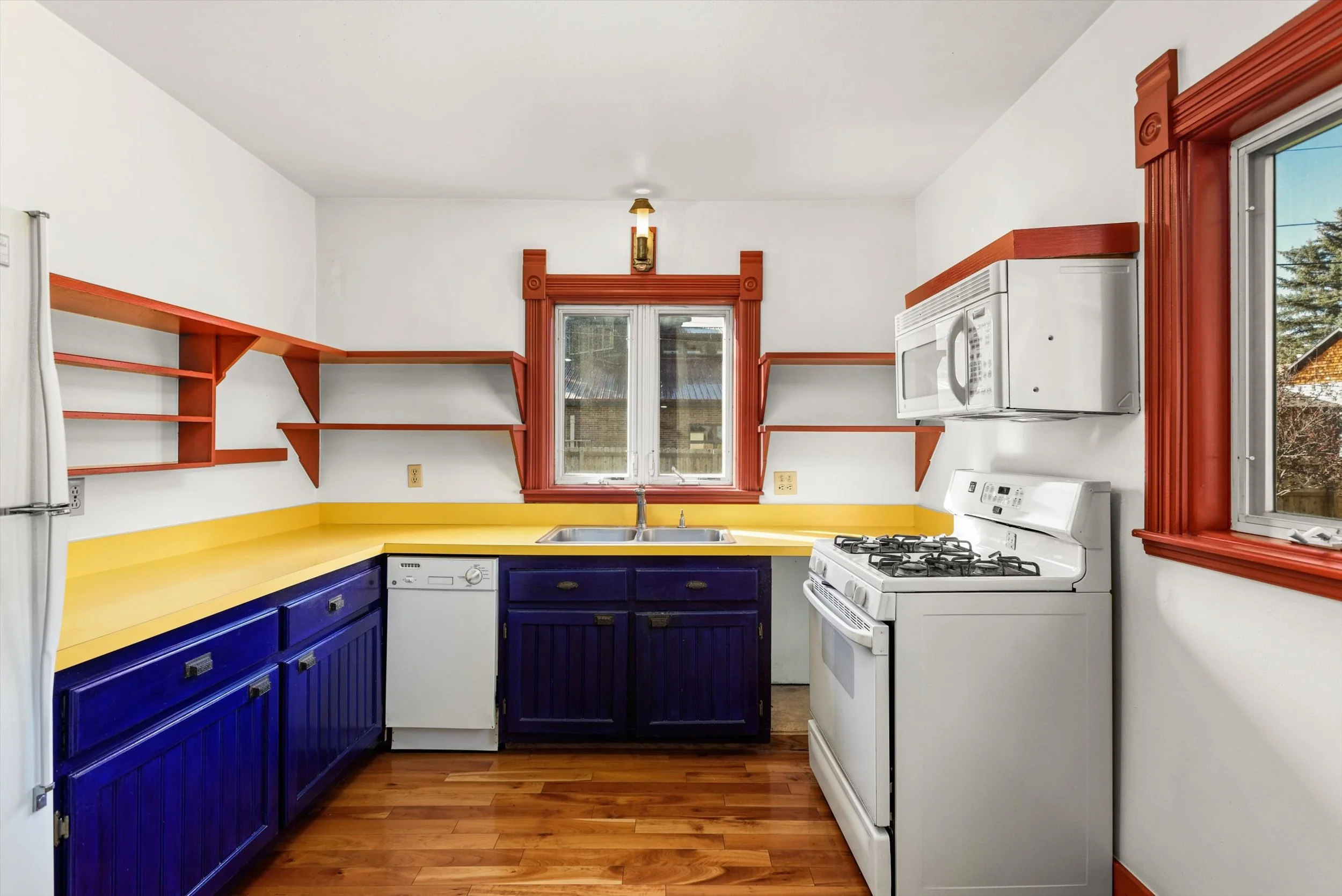 7- Kitchen.jpg