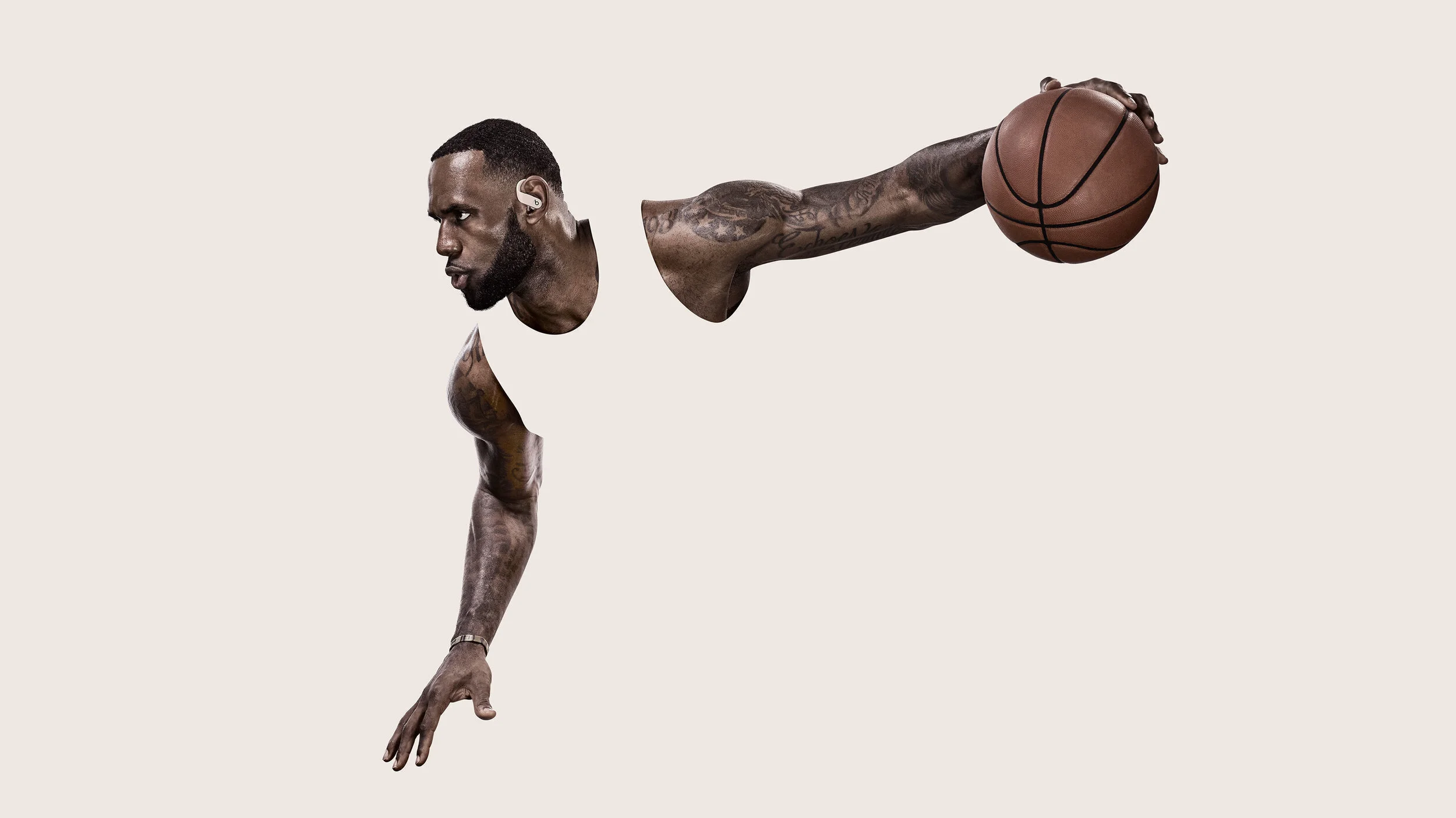 444_LeBronJames_PBPRO_WHT_Action_R3_HR.jpeg