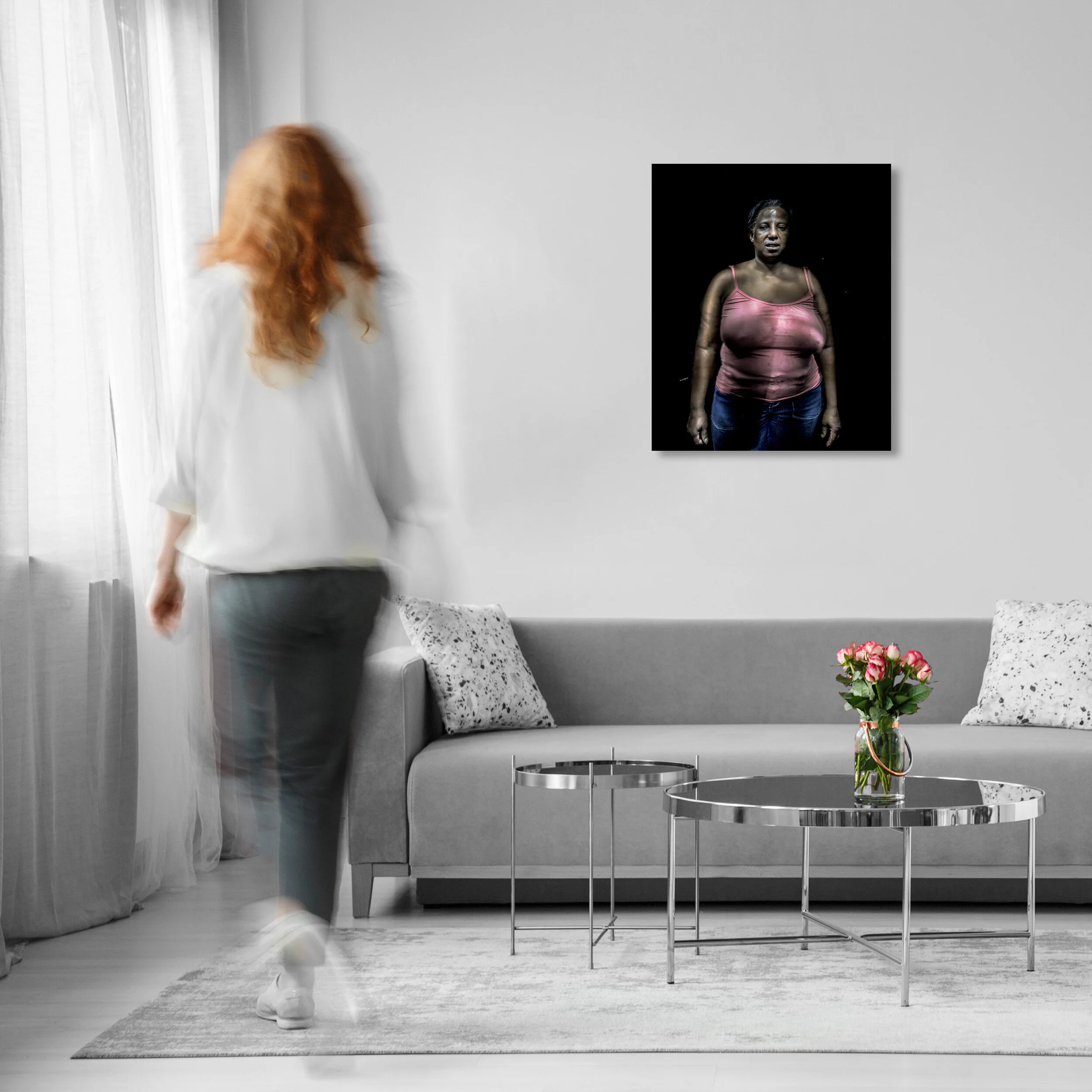The matte acrylic print is perfectly suited for brightly lit environments. It absorbs light and greatly reduces glare.