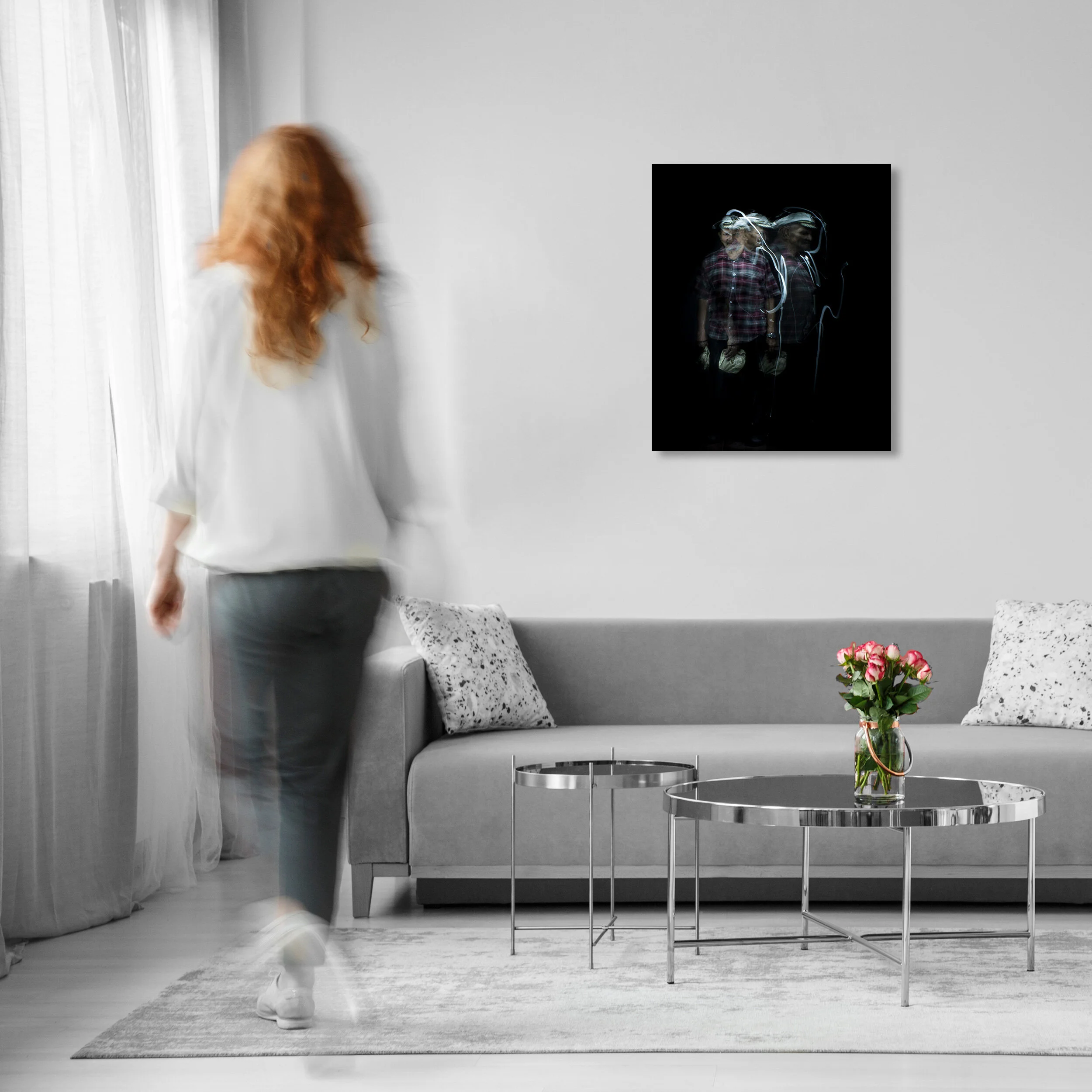 The matte acrylic print is perfectly suited for brightly lit environments. It absorbs light and greatly reduces glare.