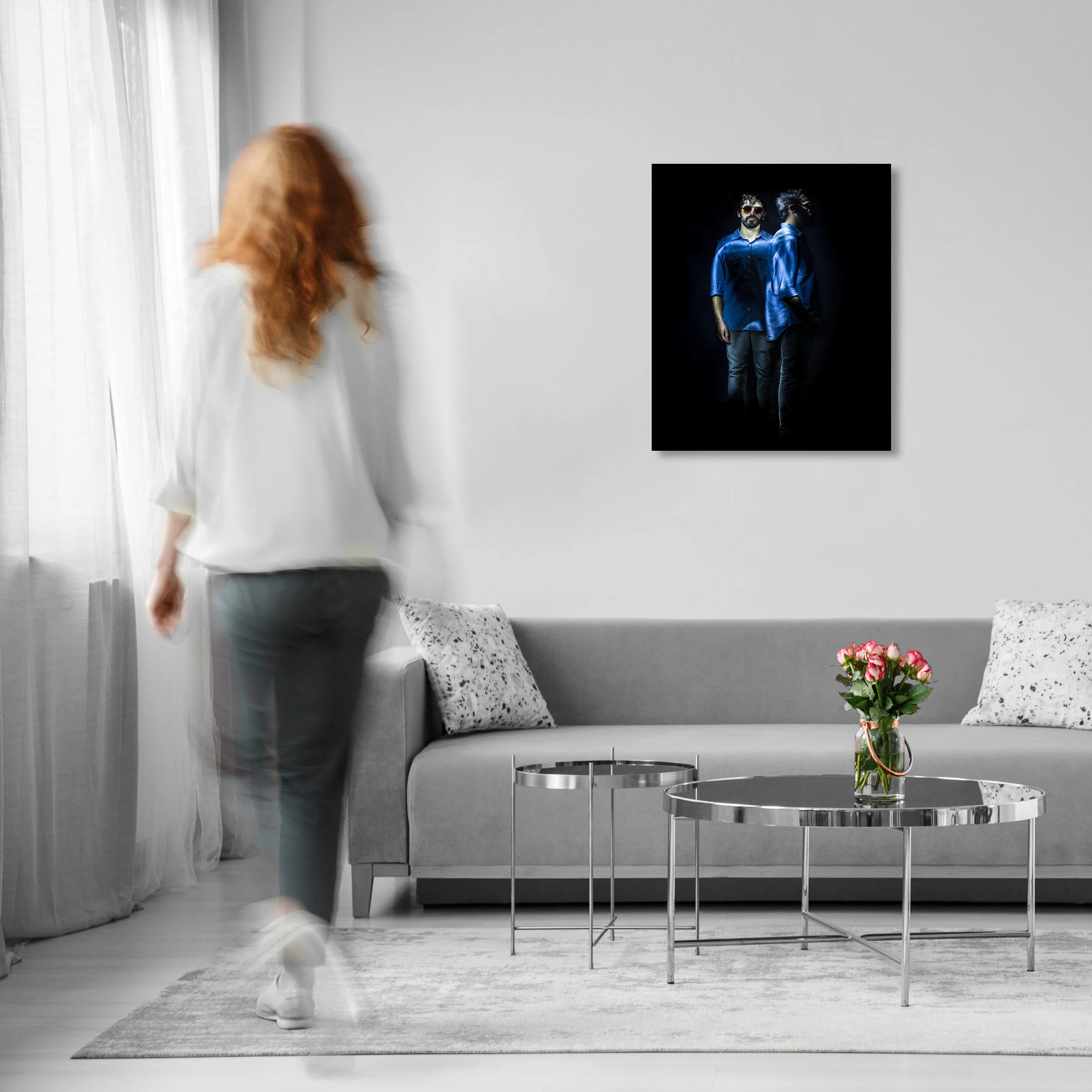 The matte acrylic print is perfectly suited for brightly lit environments. It absorbs light and greatly reduces glare.